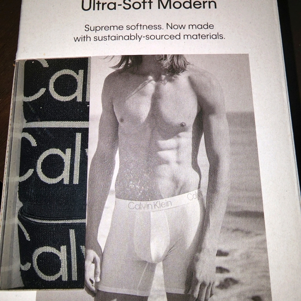 Mens Calvin Klein size small 3 pk boxer briefs
